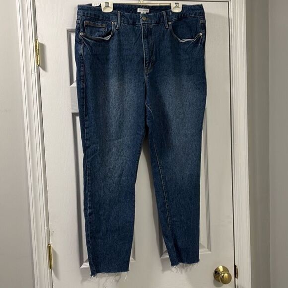 Good American Good Classic Raw Hem Jeans size 18 C8-2 - Picture 1 of 4